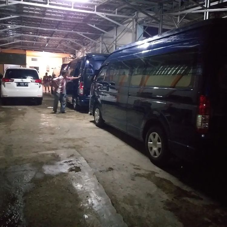 Sewa Hiace Bandung Rental Sewa Mobil Bandung Terbaik